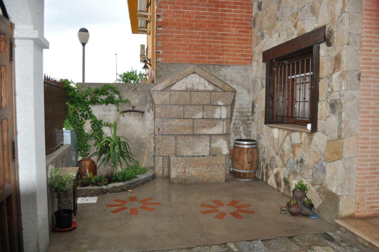 Casa Los 5 Canos Sotillo de la Adrada Εξωτερικό φωτογραφία